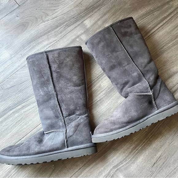 UGG Classic Tall II Sheepskin Gray Snow Winter Boots - Picture 3 of 10